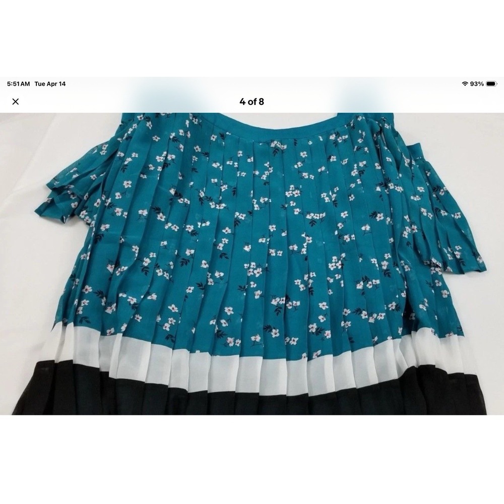 Lane Bryant Top Womens Plus 22 Teal Floral Cold Shoulder Pleated Contrast Trim - Picture 7 of 9